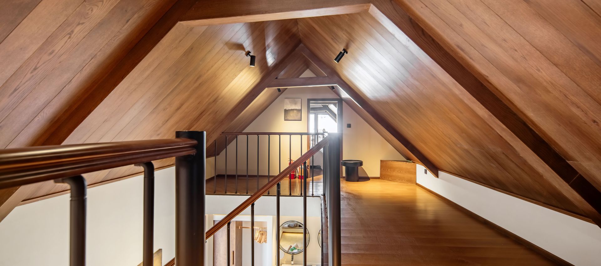 裸心隐乡 naked Home